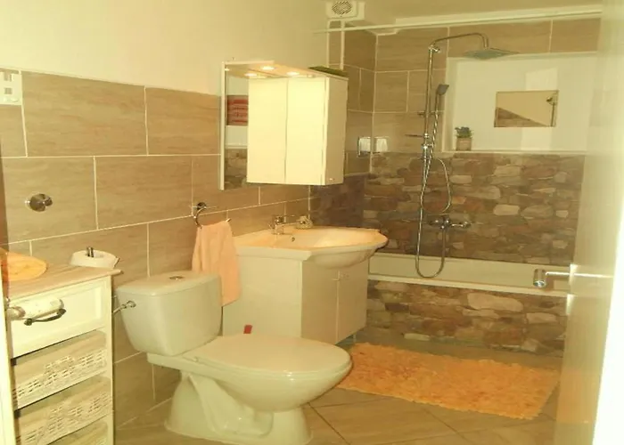 アパート Charming Kestenovi Dvori- 1 Bedroom A4 *